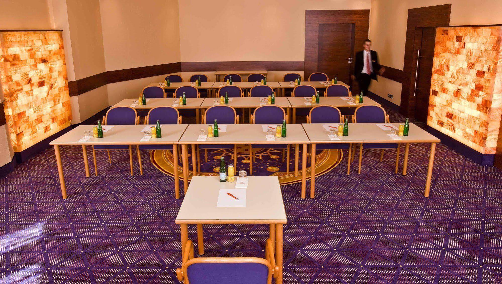 Eurothermenresort Бад Ишл Екстериор снимка